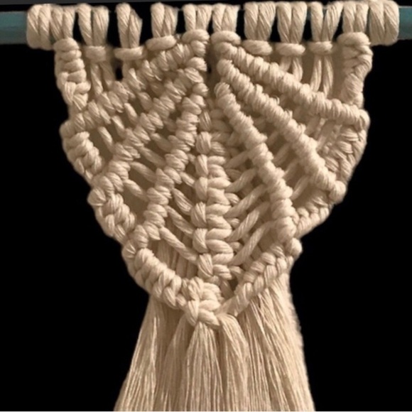 MACRAME boho ivory wall hanging. Handmade - Picture 4 of 4